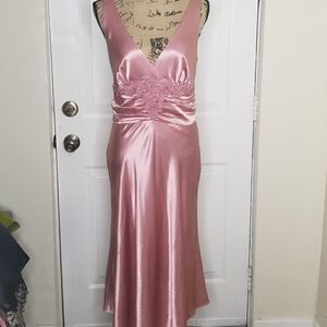 Newport News | NWT Hollywood Glam Silky Dress